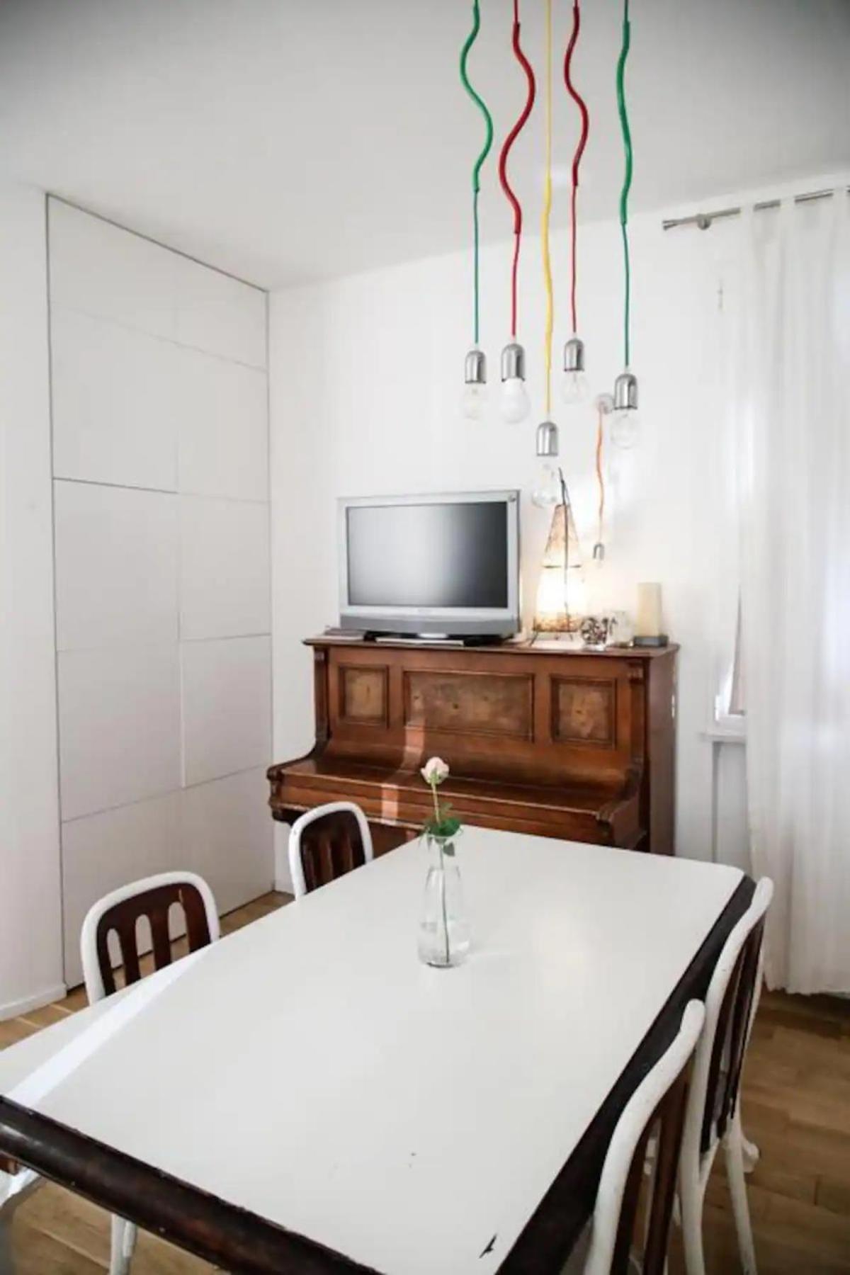 Apartment Yr - Station Mailand